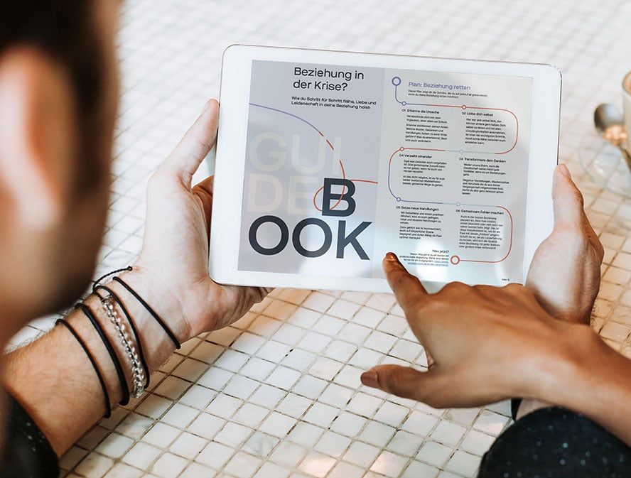 Guidebook_mockup_smaller_01